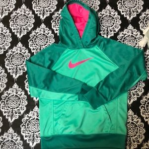 Girls Nike large sweater great condition